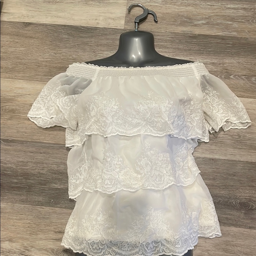 White House Black Market Ruffled Tiered Blouse. Excellent condition.